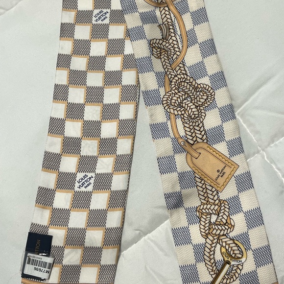 100% Authentic Louis Vuitton Damier Azure bandeau Silk Scarf - Picture 1 of 7